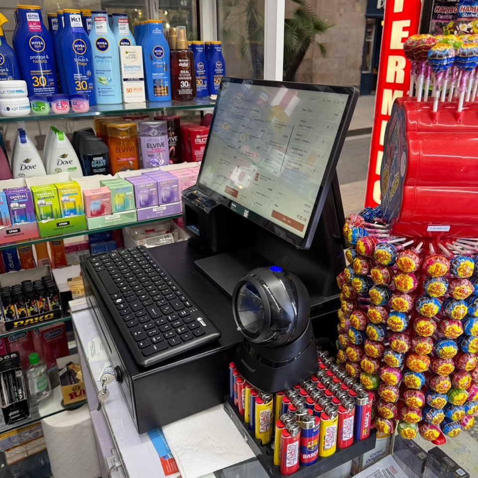 Salut system installed in a store 4